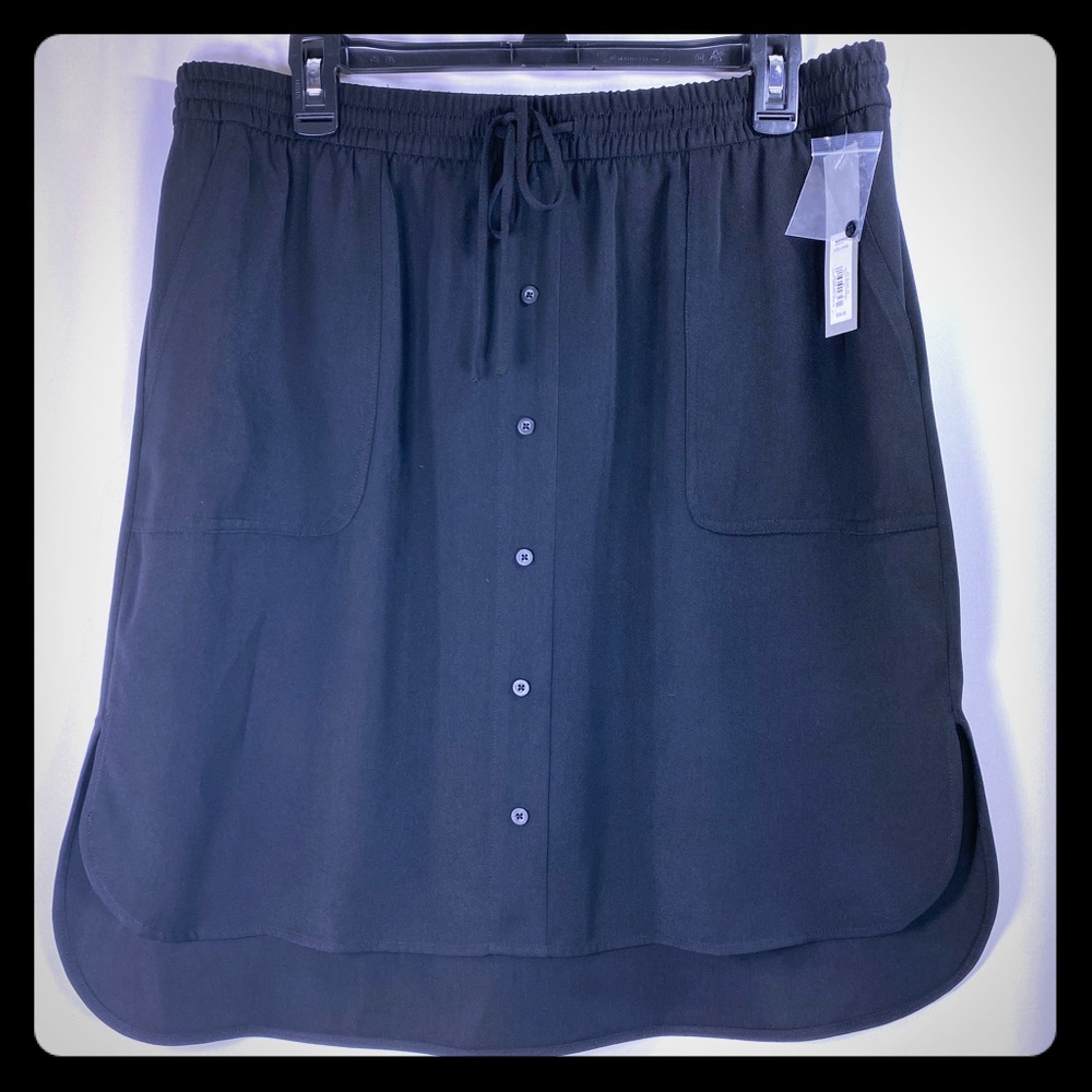 Black unlined button down crepe skirt Large